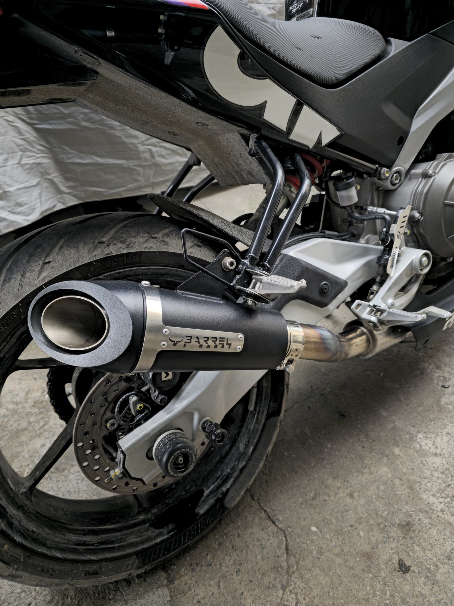 Outlaw 2.0 Full System for Aprilia RS457 with header pipe